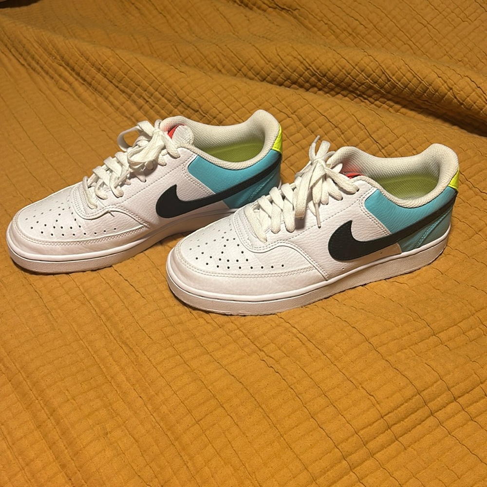 Nike Court Vision Low